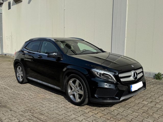 Mercedes-Benz GLA 220d 4Matic AMG-Line*LEDER*PANO*HK*MEMORY*