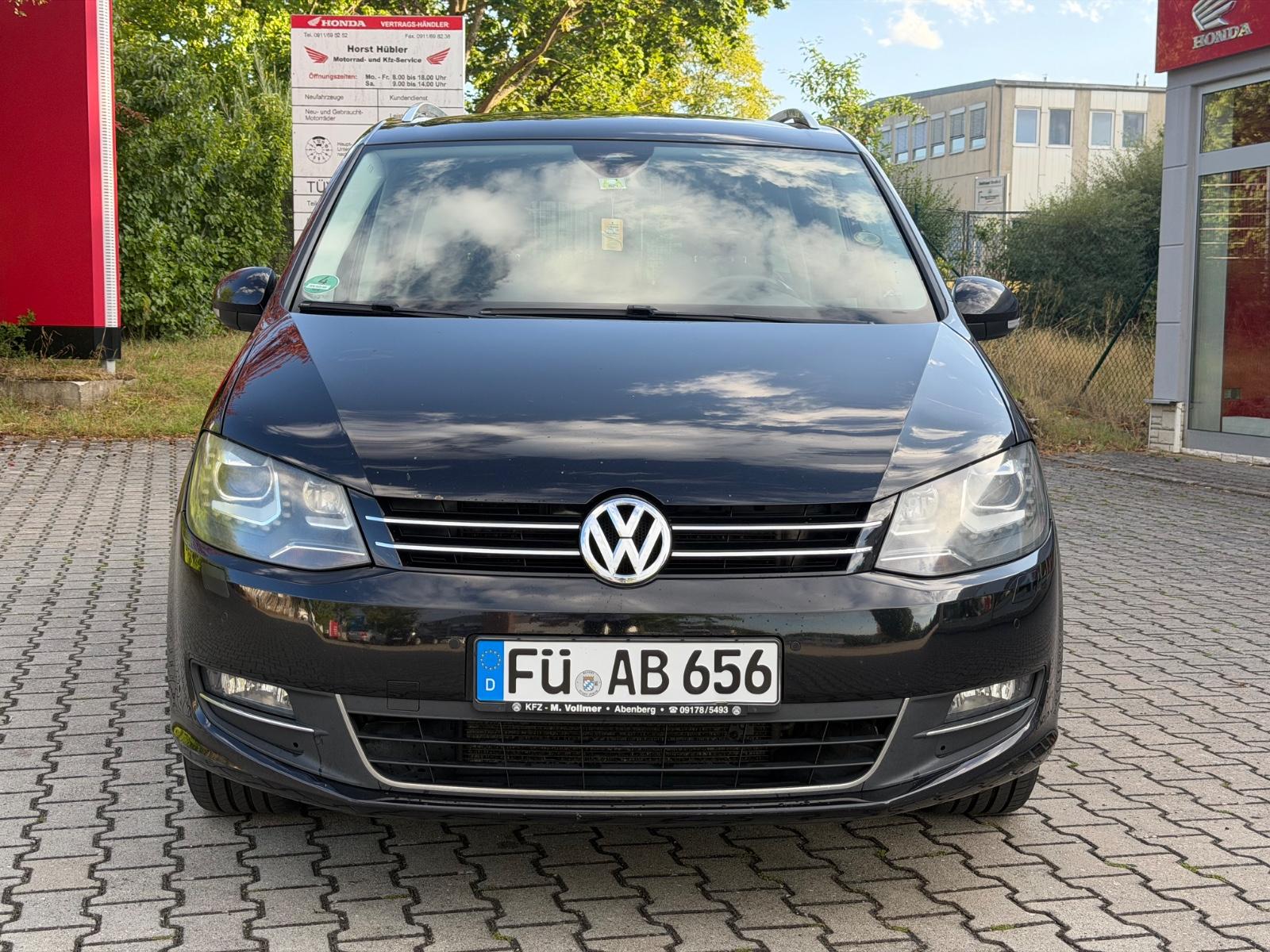 Volkswagen Sharan Highline BMT*DSG*AHK*Xeno*Alcantara*Navi