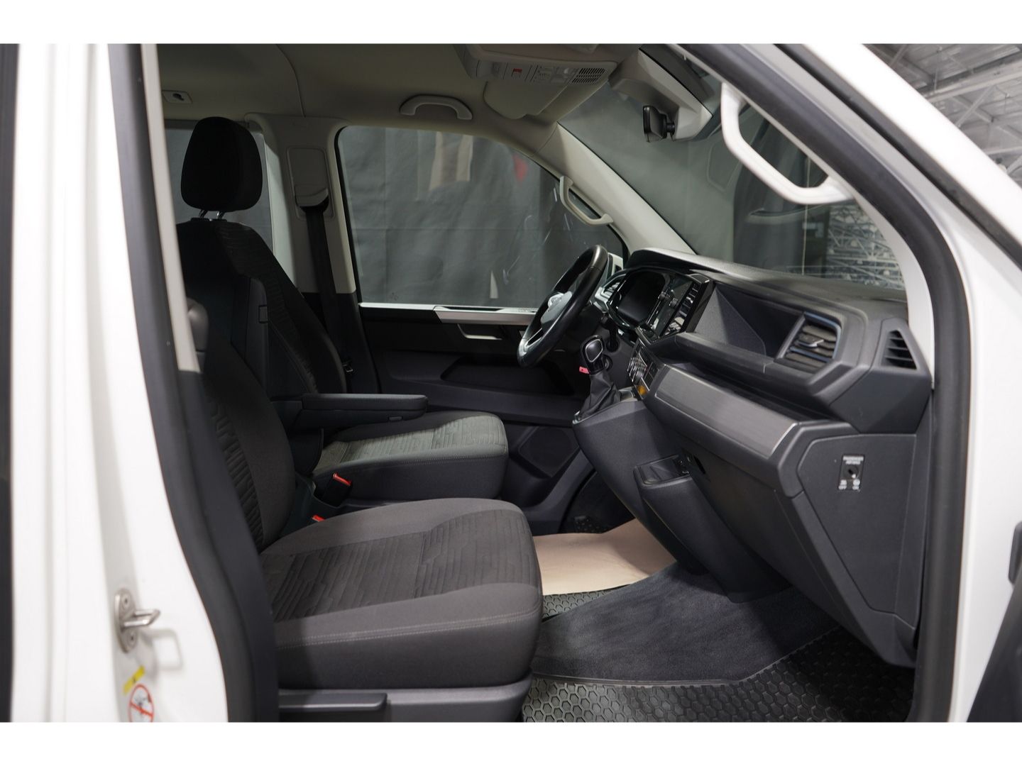 Volkswagen T6.1 Multivan 2.0 TDI 4M Comfortline AHK Kamera foto 5