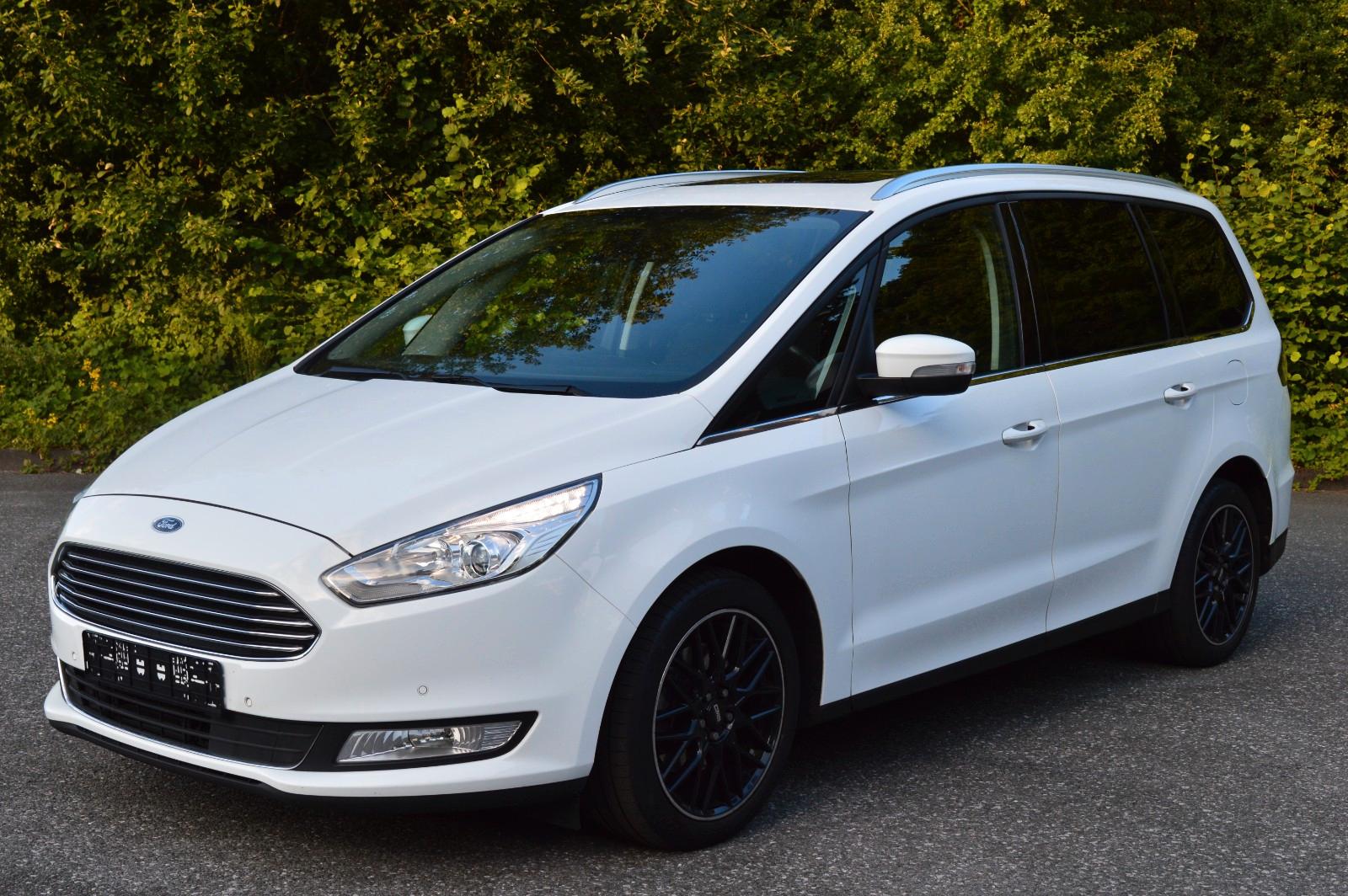 Ford Galaxy Titanium-7-Sitze-NAVI-PDC-AHK-PANORAMA-
