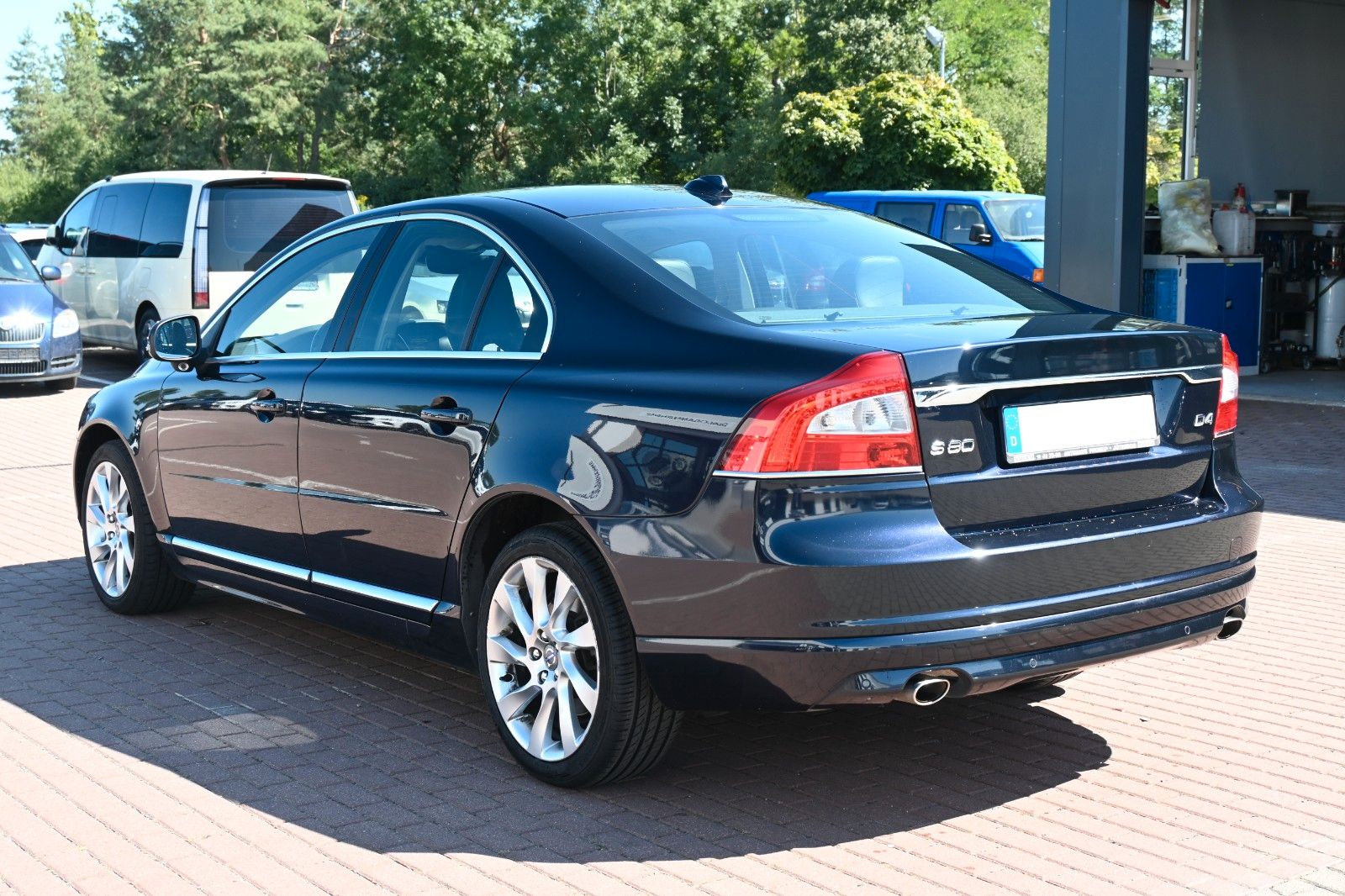 Fahrzeugabbildung Volvo S80 D4 Mom*AT*ACC*NAV*SITHZ*PANO*XEN*Top