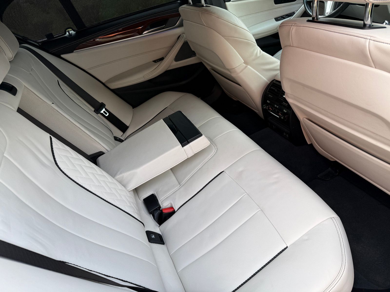 BMW 530dxDrive 360 H K Digital Key Individual Luxury foto 15