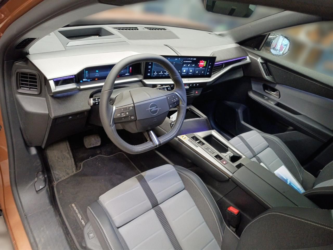 Fahrzeugabbildung Opel Grandland Electric 157KW