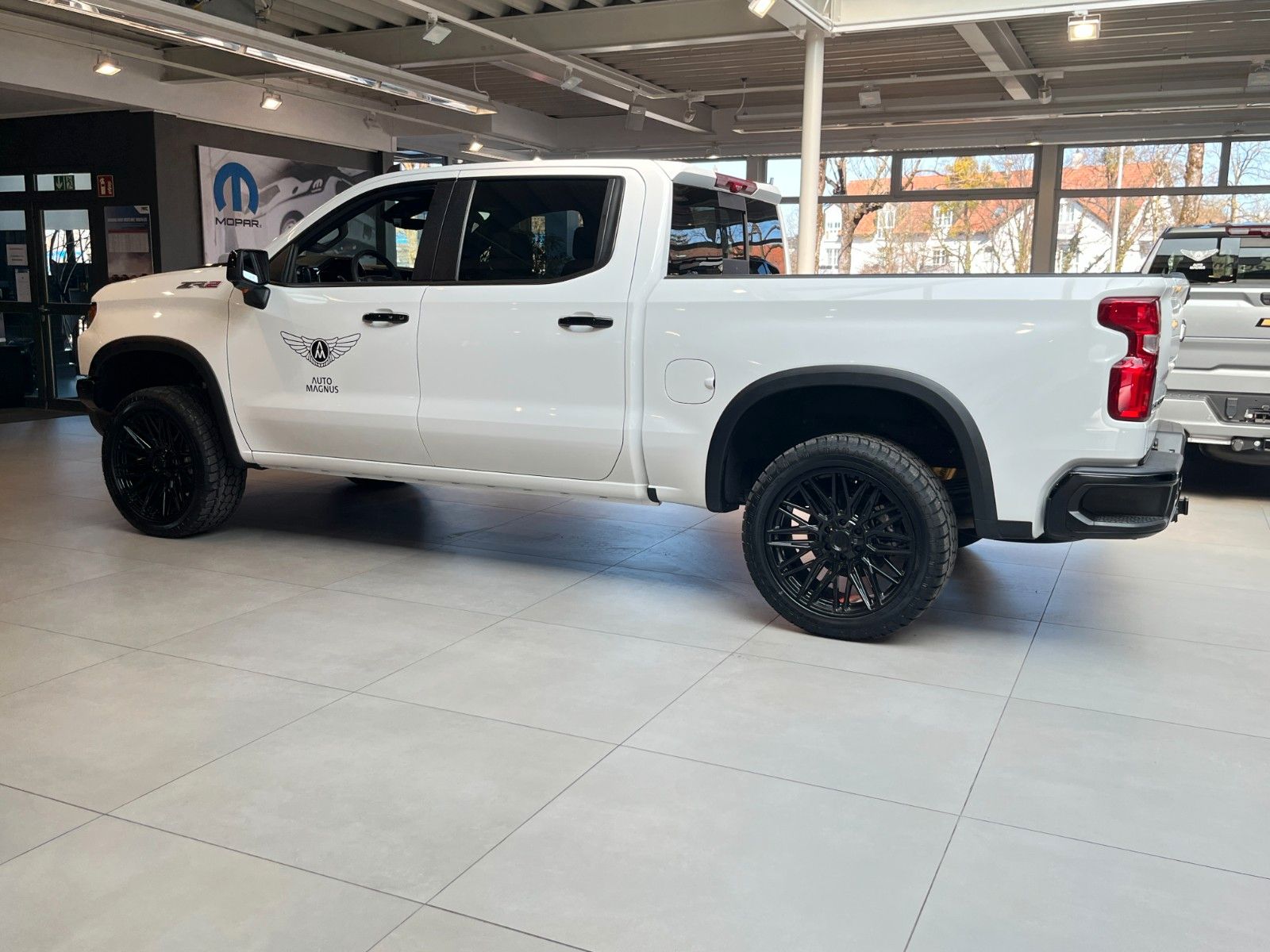 Fahrzeugabbildung Chevrolet Silverado ZR2 V8 6.2*Head-Up*360°*Offroad*LPG