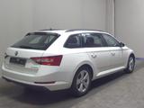 Skoda Superb Kombi 2.0 TDI Active AHK Navi PDC DAB - Skoda Superb: Weiß