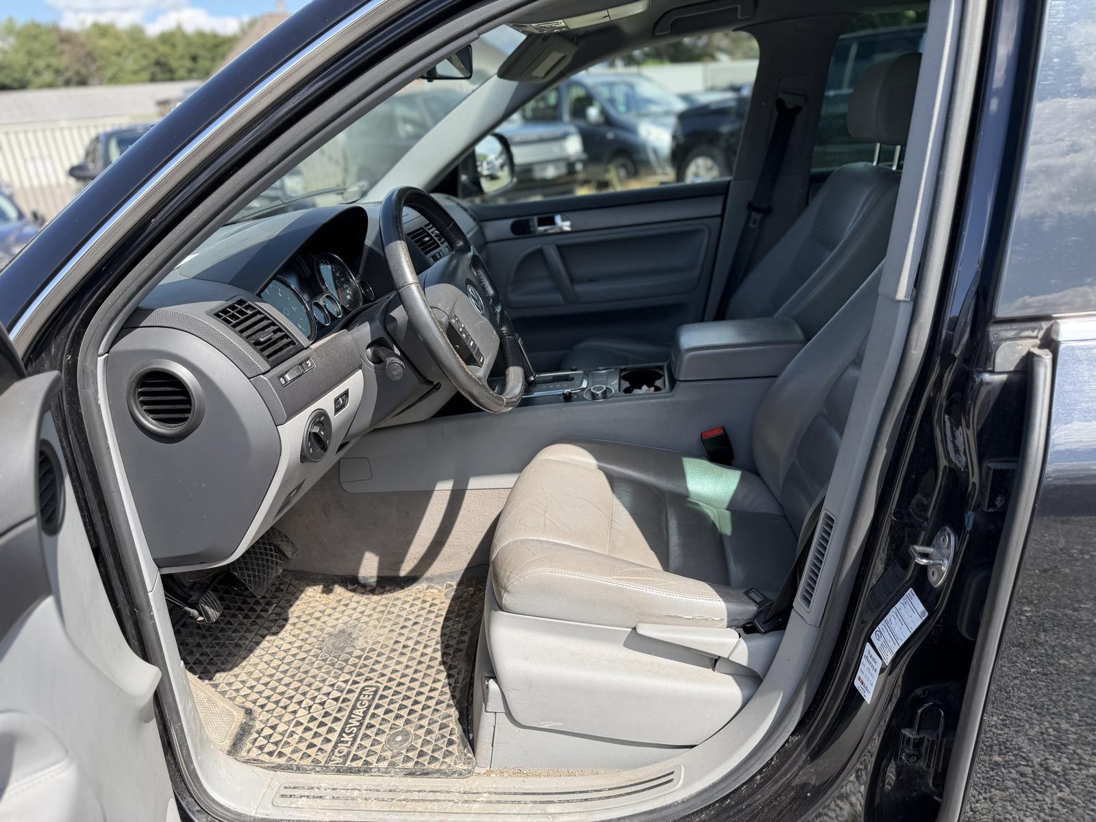 Volkswagen Touareg 2007 — photo 9