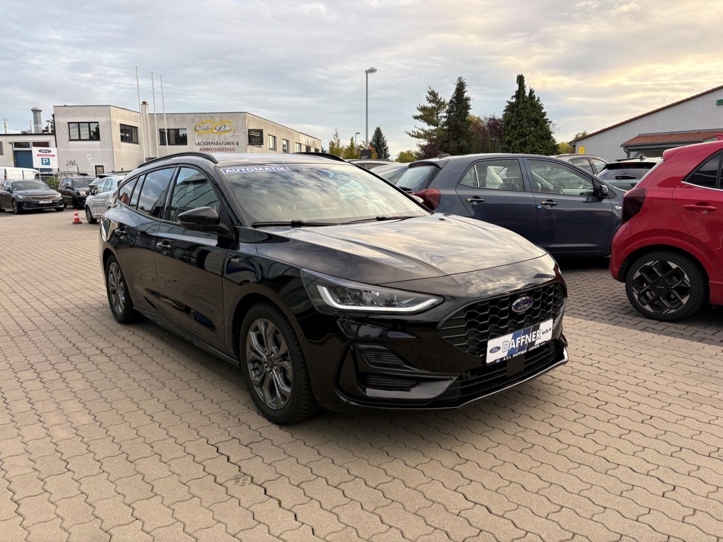Fahrzeugabbildung Ford Focus Turnier ST-Line X HUD AHK-abnehmbar Navi