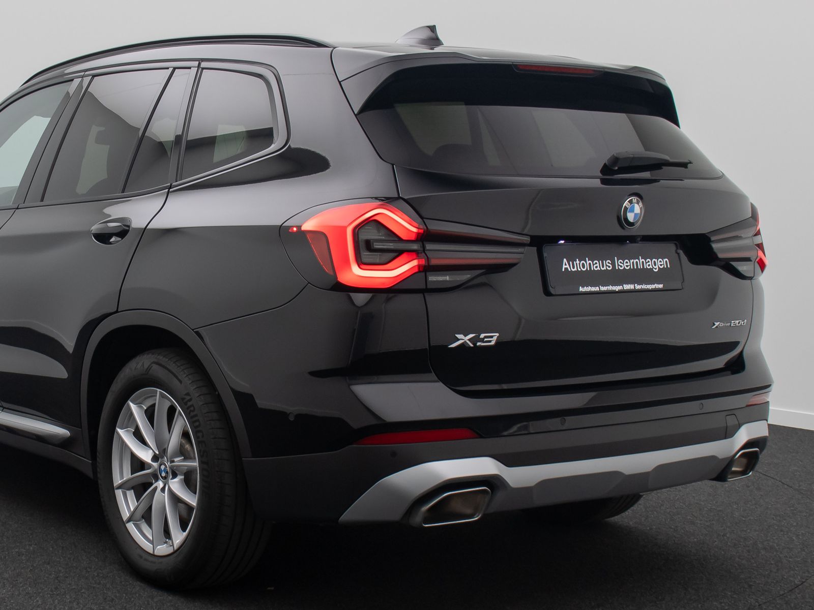 Fahrzeugabbildung BMW X3 xD20d Komfort Kamera HUD DAB Sport HiFi AHK