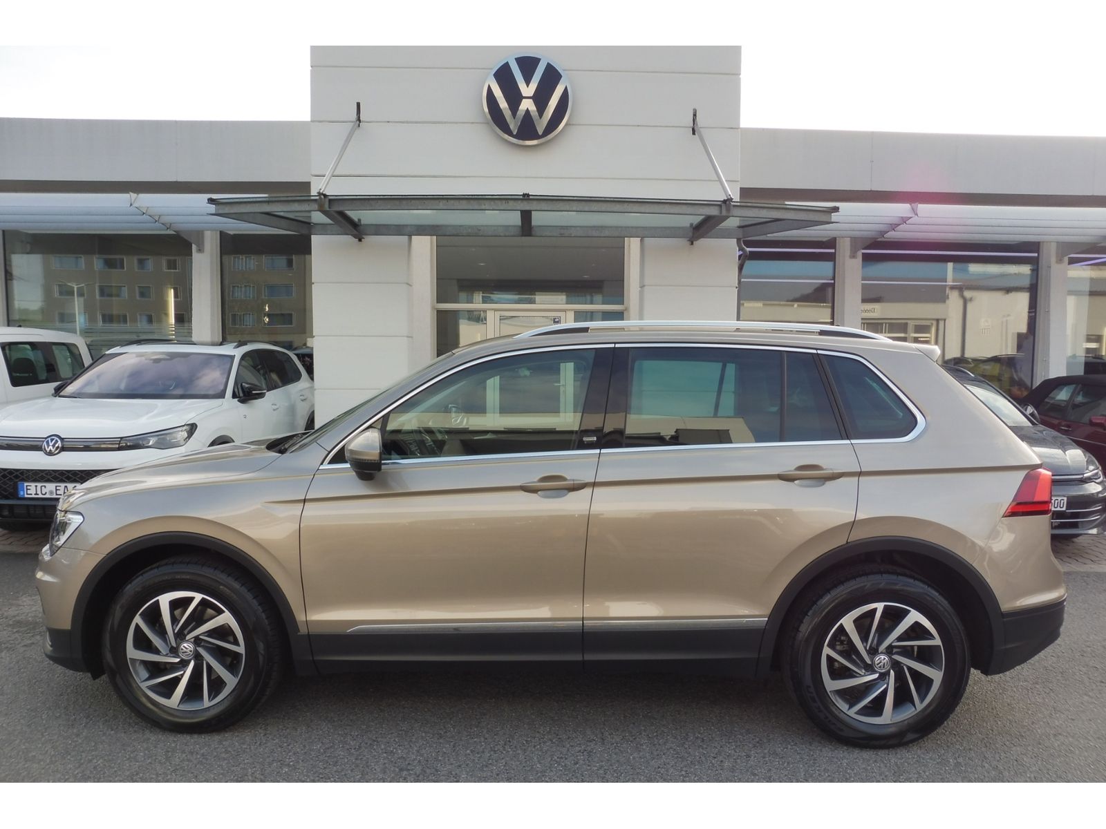 Volkswagen Tiguan 1.4 TSI Sound BMT foto 3