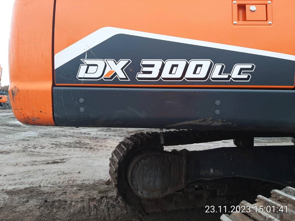 Fahrzeugabbildung Doosan DX 300 LC-7
