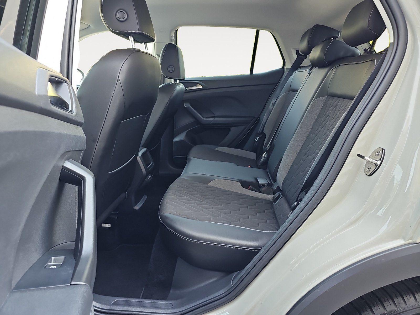 Volkswagen T-Cross - Bild 9