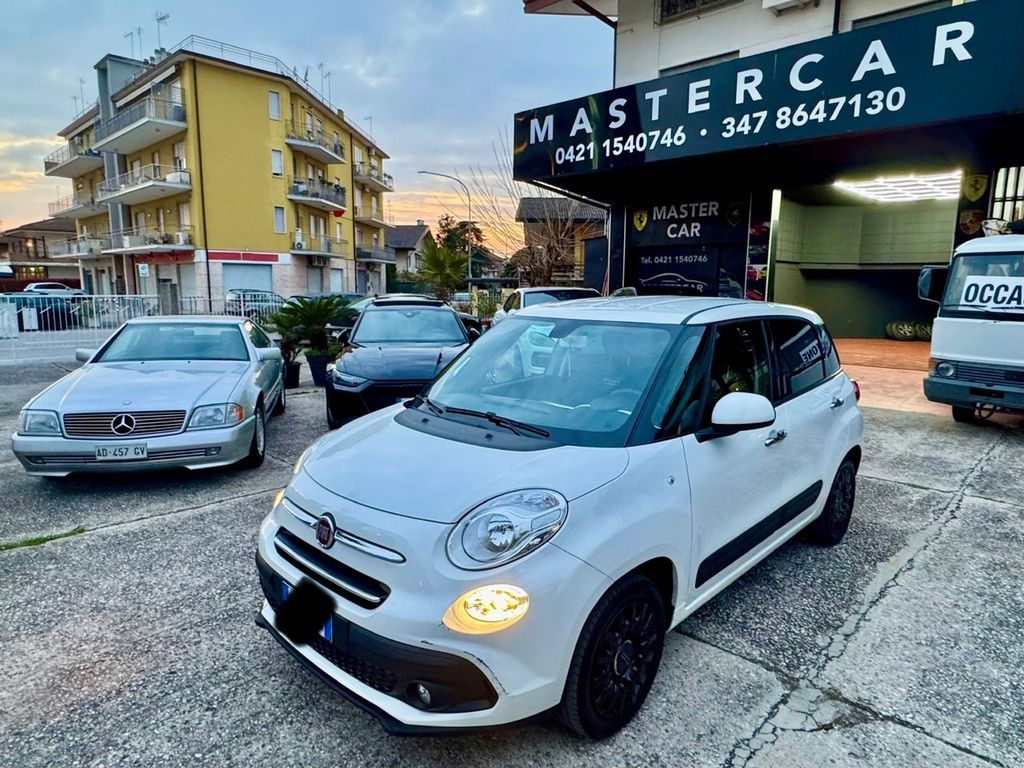 Image of Fiat 500L Urban