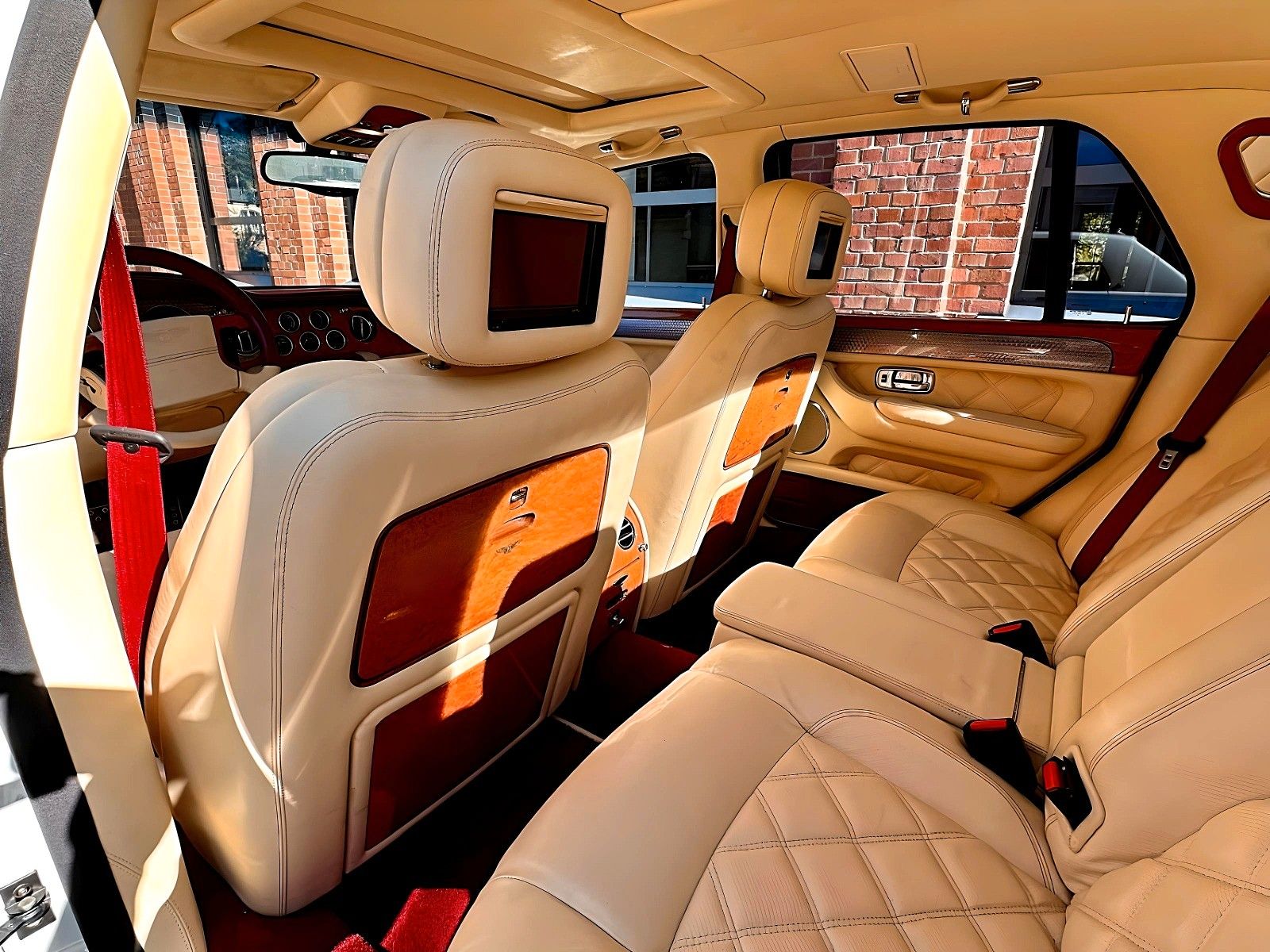Fahrzeugabbildung Bentley Arnage Mulliner/Technisch umfassend revidiert+1A