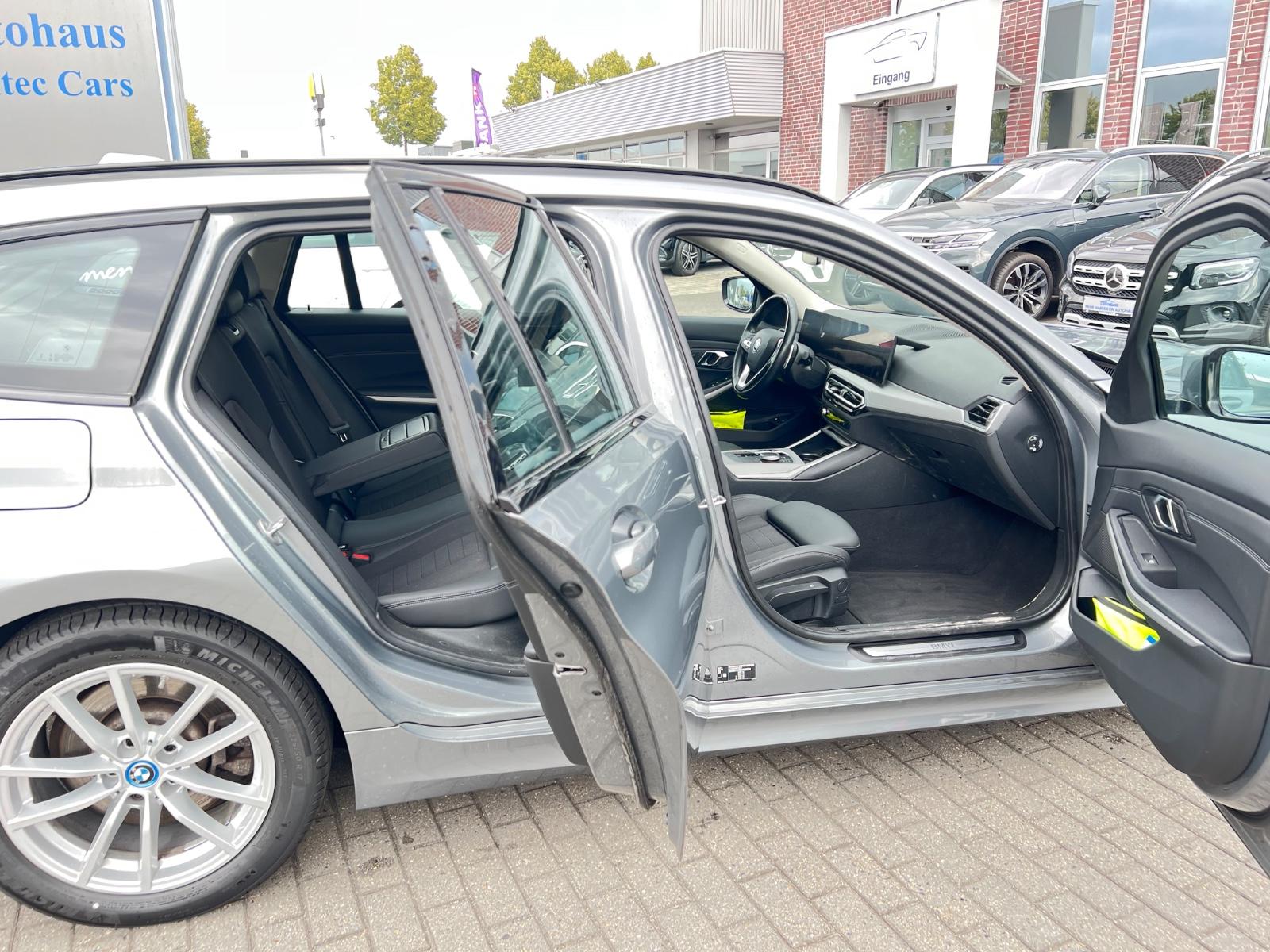 BMW 330e Touring ACC+AHK+Spur+Sportsitze Sensatec