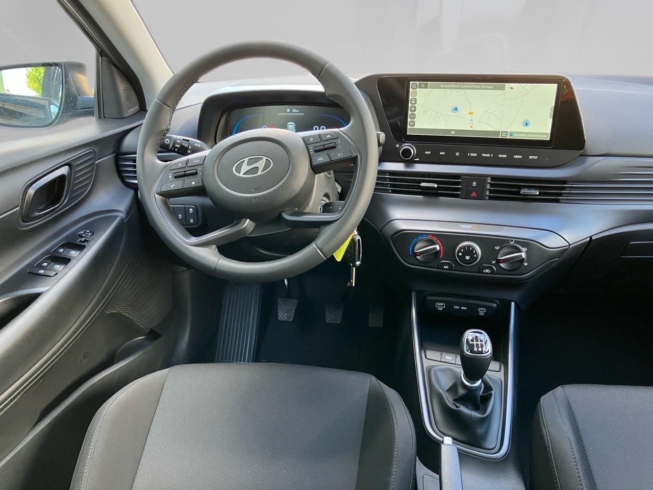 Fahrzeugabbildung Hyundai BAYON SELECT DynLicht Fernlichtass. Kam. Navi