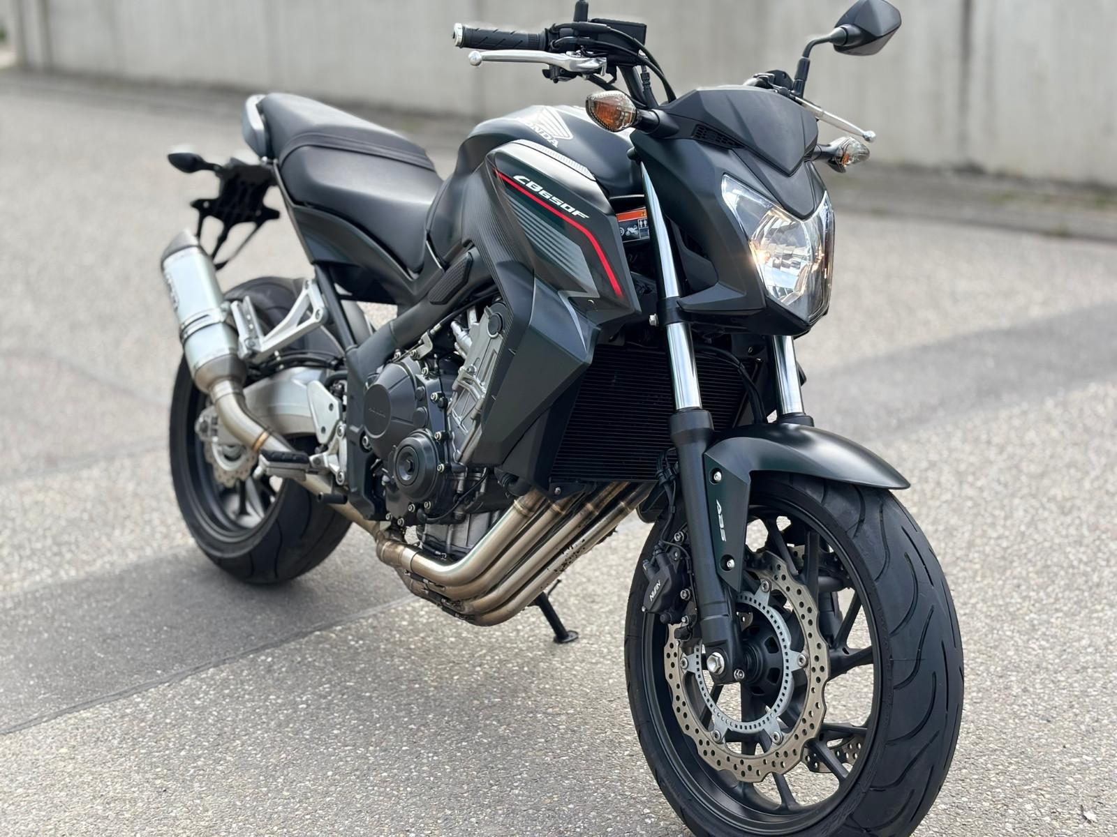 Honda CB650F *sportlich und zuverlässig*