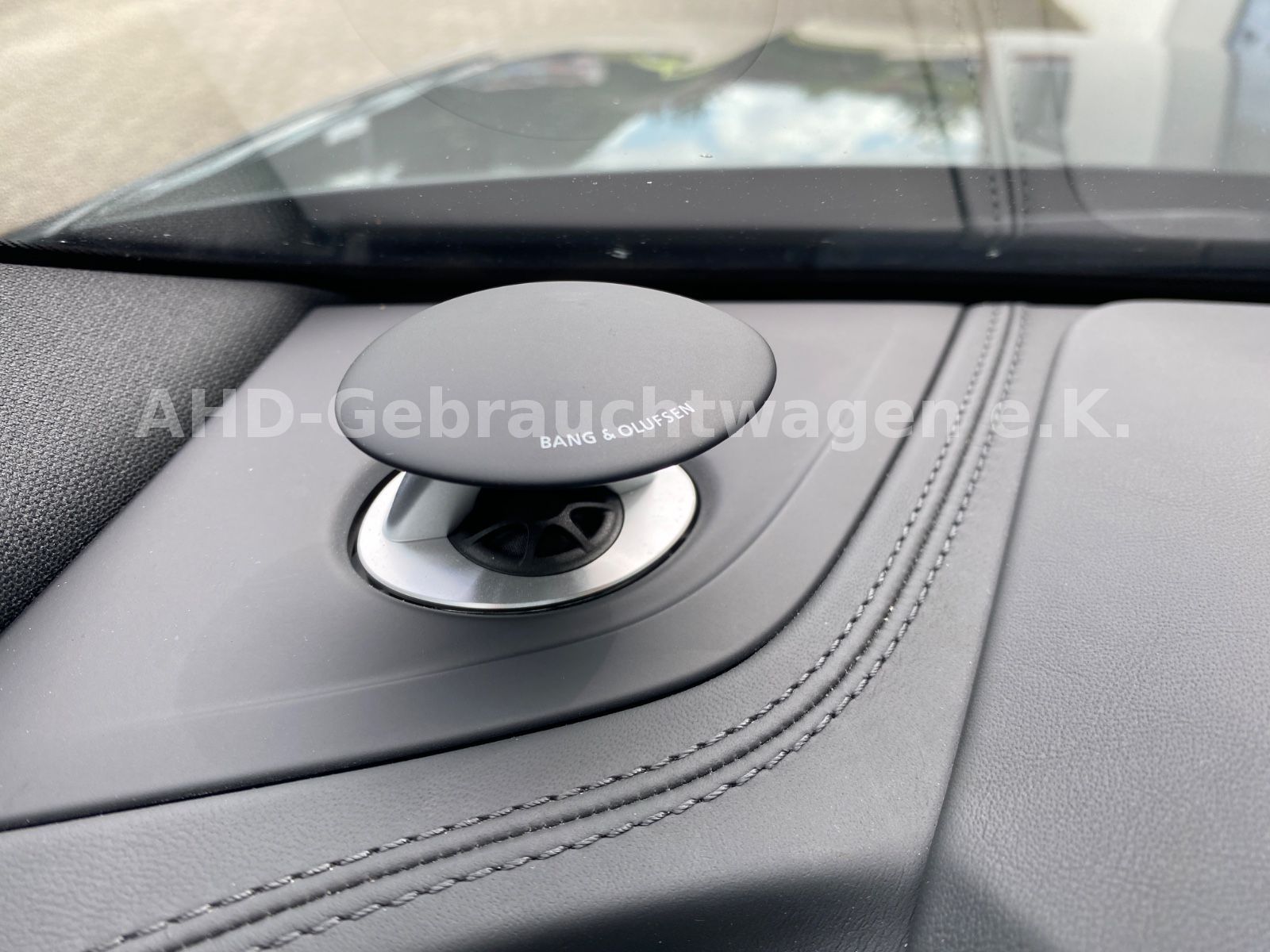 Fahrzeugabbildung Audi SQ8 4.0 TDI AHK B&O 360° Carbon Matrix Rauten 22