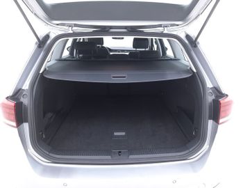 Volkswagen Passat - 8
