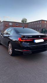 BMW 730d xDrive - Fond Entertainment Paket - BMW 730 aus 2021