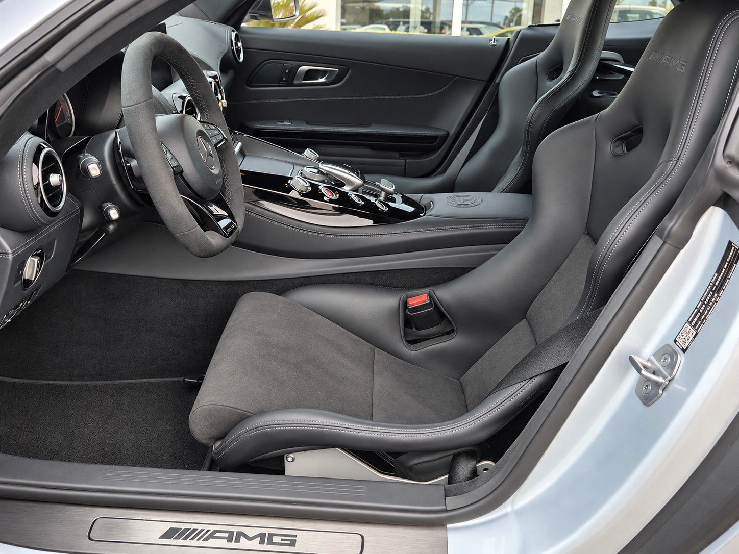 Fahrzeugabbildung Mercedes-Benz AMG GT R Coupe/Orig. 590 km! Neuwagen