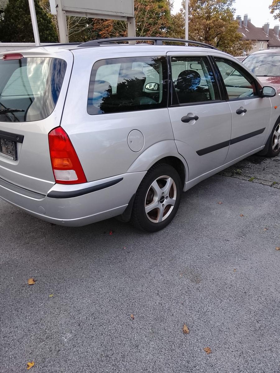 Ford Focus 2004 — photo 11