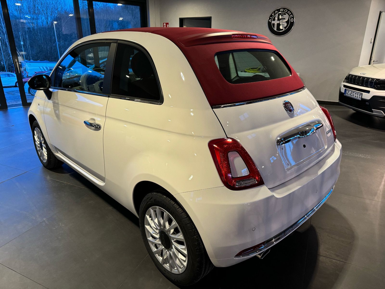 Fahrzeugabbildung Fiat 500C Dolcevita Cabrio, Carplay, USB, Tempomat