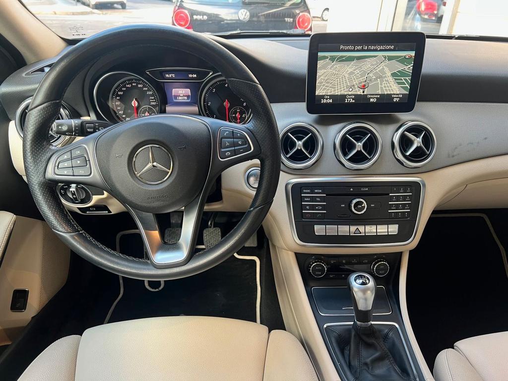 Mercedes-Benz GLA 200