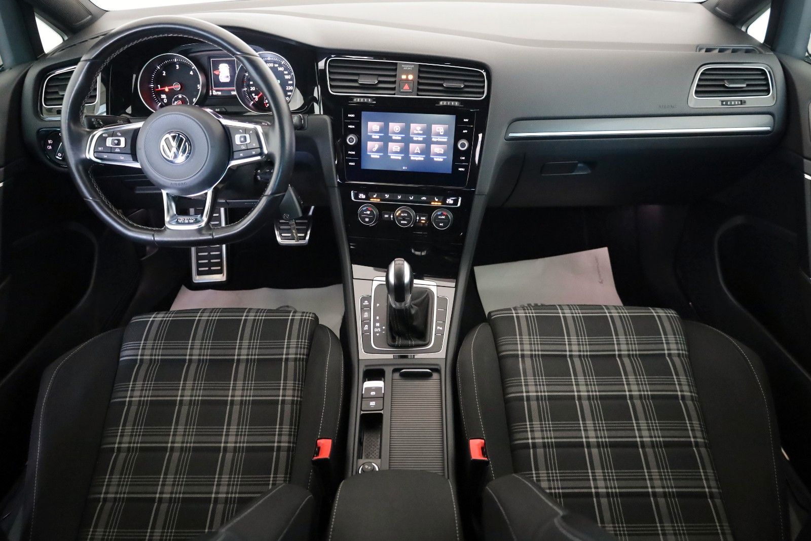 Fahrzeugabbildung Volkswagen Golf VII Lim. GTD Navi,LED,Kamera,SH,PDC,SR+WR