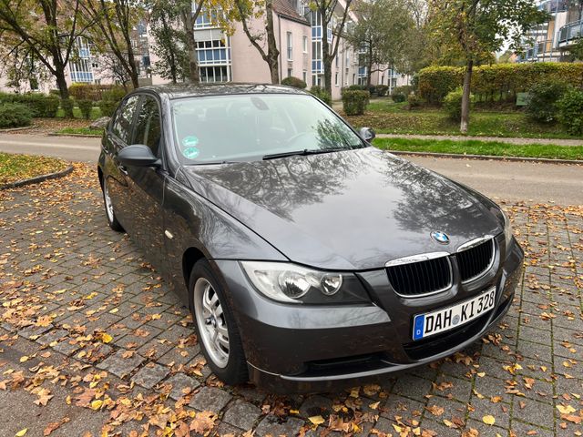 BMW 318i - TÜV NEU 06/24 Limousine grau