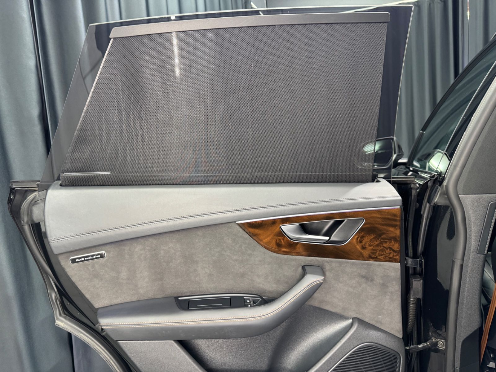 Fahrzeugabbildung Audi Q8 55 TFSI e quattro|B/O|EXCLUSIVE|RS-SITZE|VOLL