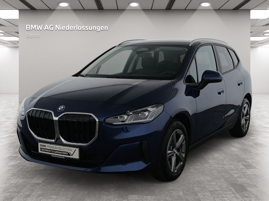 BMW 220i Active Tourer Navi Komfortzug AHK PA Kamera