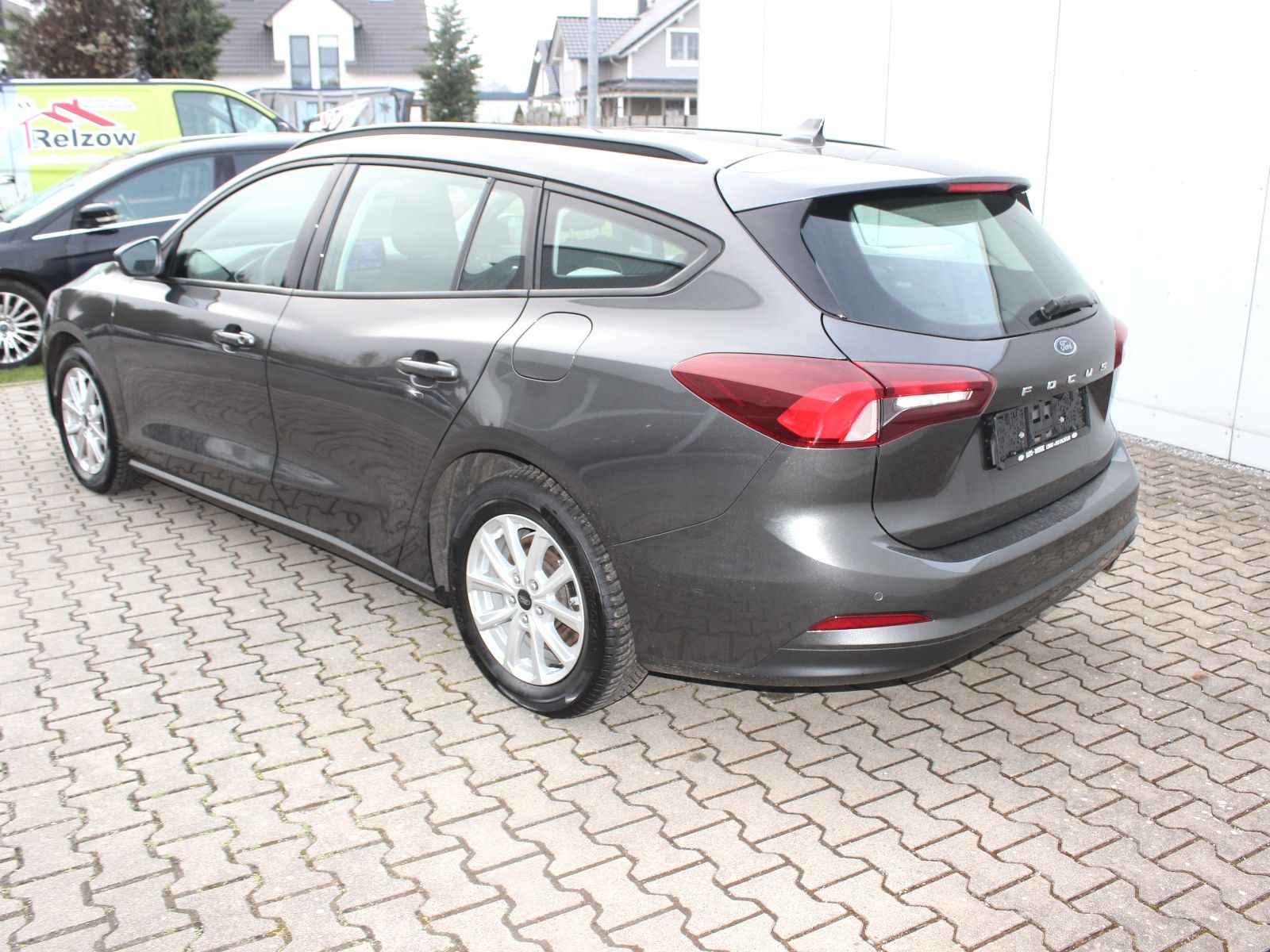 Fahrzeugabbildung Ford Focus Cool & Connect 1,5 EcoBlue
