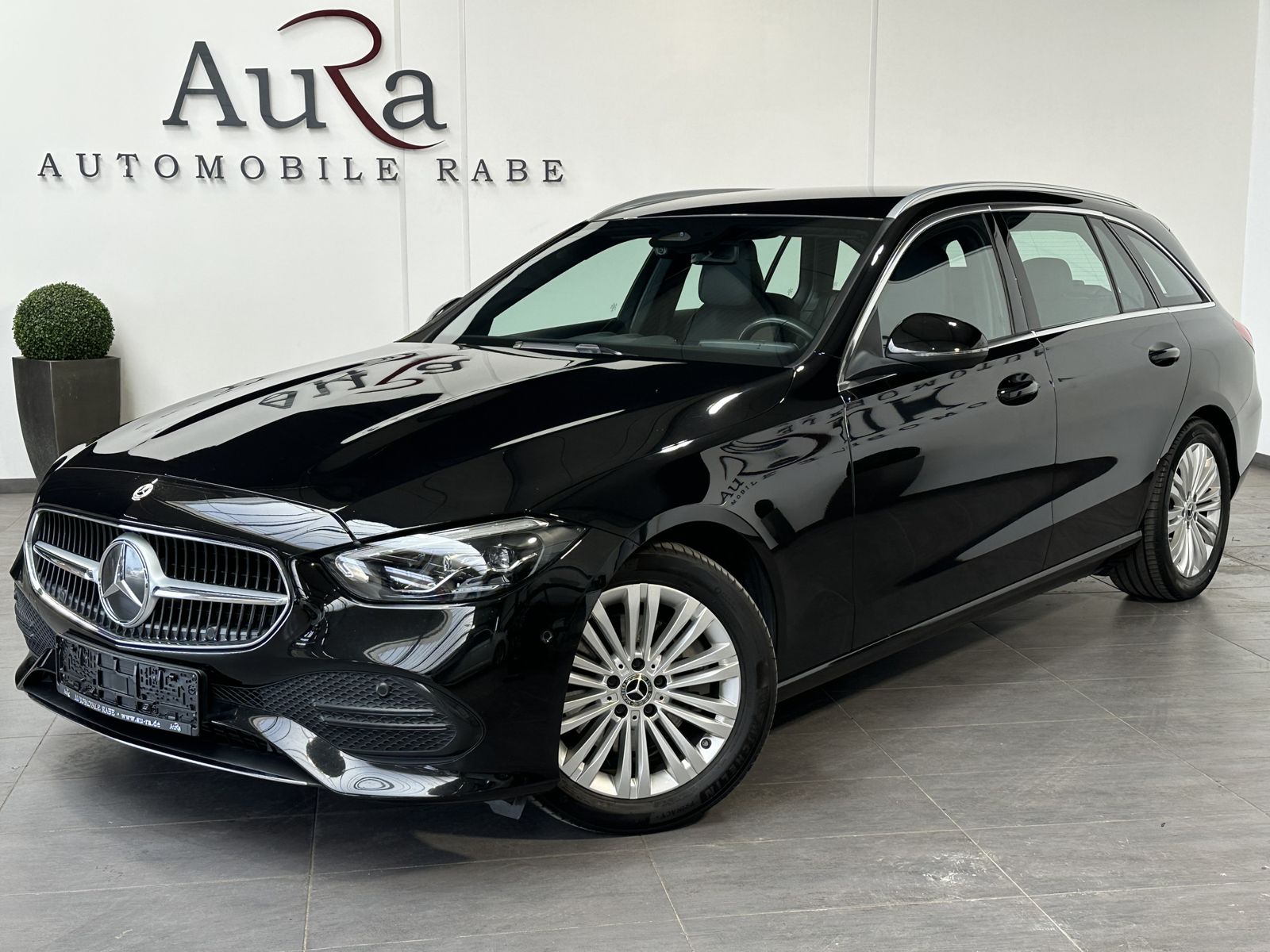 Fahrzeugabbildung Mercedes-Benz C 220d T Avantgarde NAV+LED+KAMERA+AMBIENTE+PARK