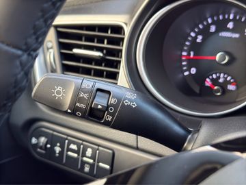 Kia Ceed 1.5 T-GDI Kamera PDC SHZ Klima CarPlay