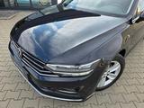 Volkswagen Passat Var. R Line 4Motion*Led*Kamera*Top* - Volkswagen Passat Variant mit Diesel-Antrieb: Kombi