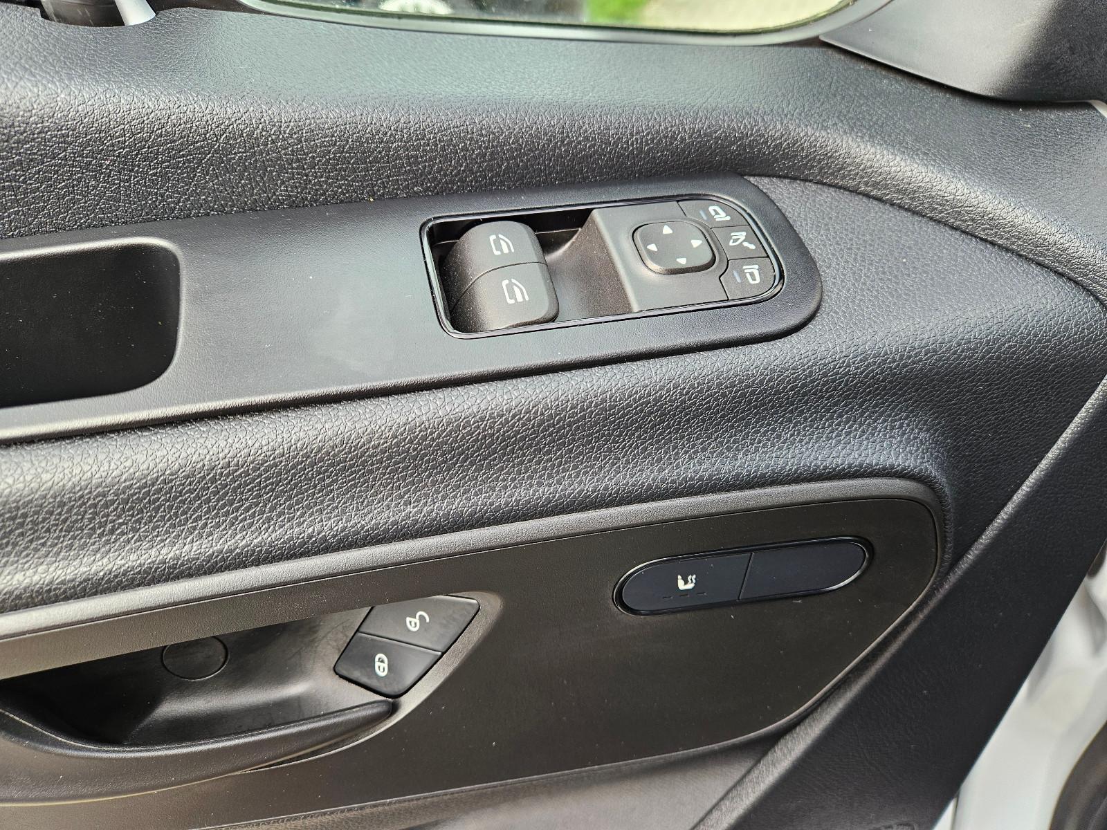Mercedes-Benz eSprinter 414 BOTT WERKSTATT REGALE FULL HOUSE