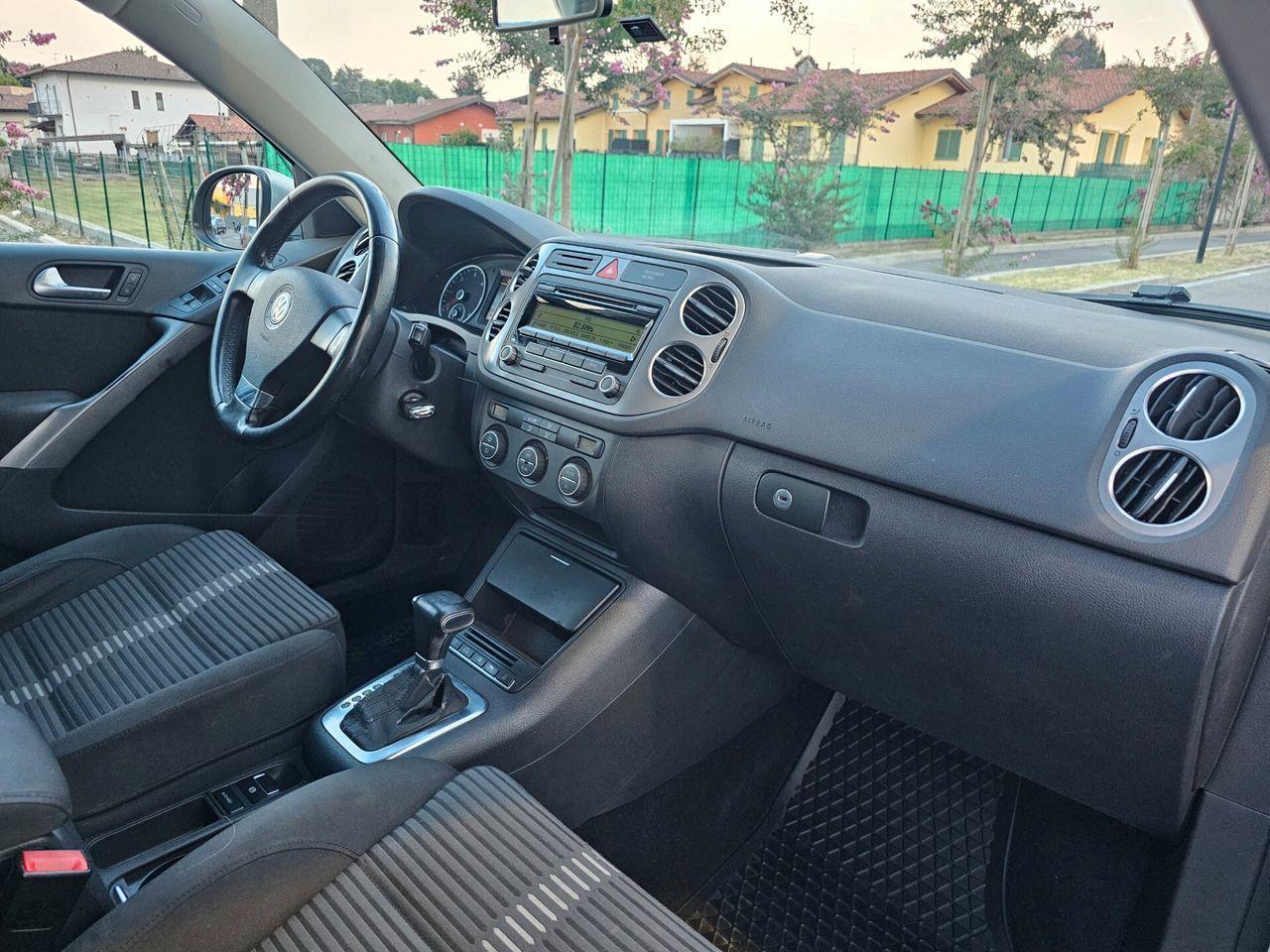 Volkswagen Tiguan 2009 — photo 11