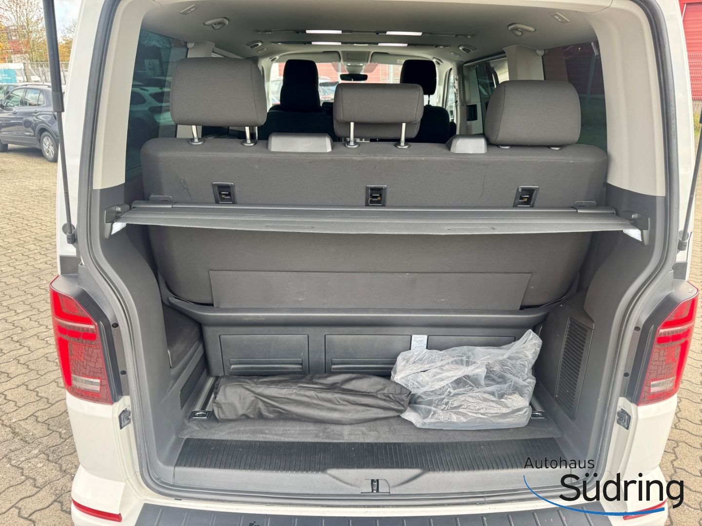 T6.1 Multivan Edition 2,0TDI DSG AHK Navi LED AC