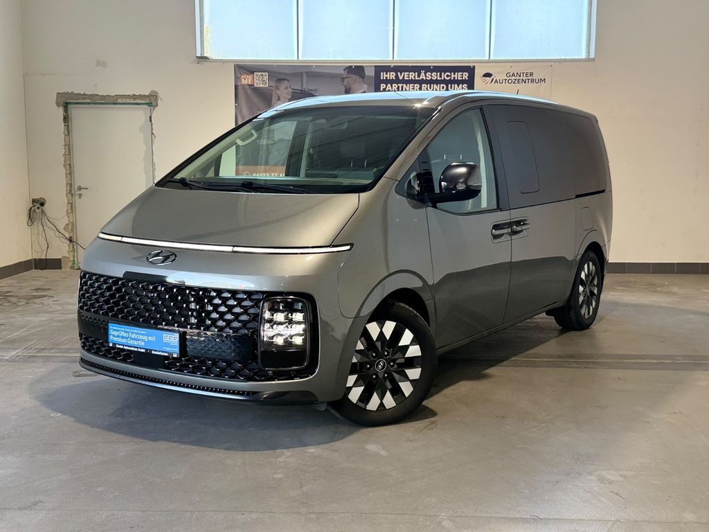 Image of Hyundai STARIA