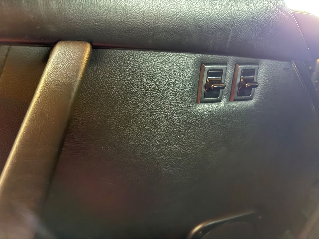 PORSCHE 911 Carrera Letzte Reihe KEIN US Modell PORSCHE 911 Carrera Letzte Reihe KEIN US Modell