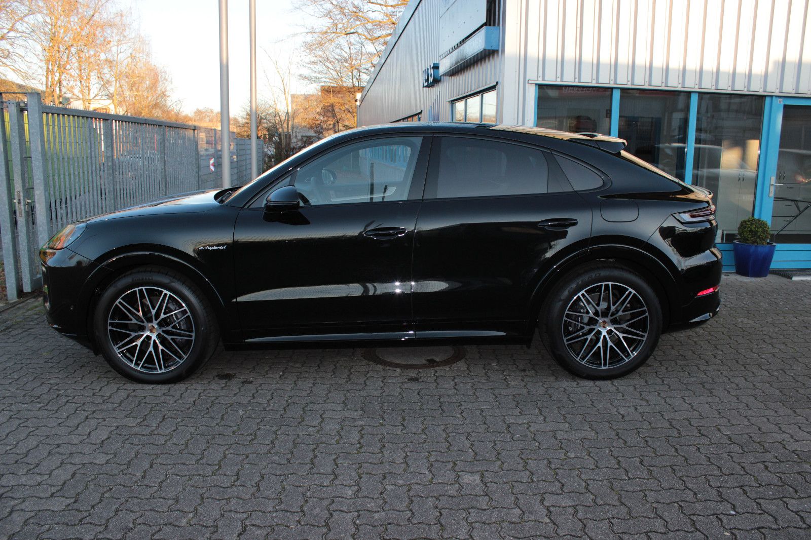 Fahrzeugabbildung Porsche Cayenne Coupe E-Hybrid *MY2026*
