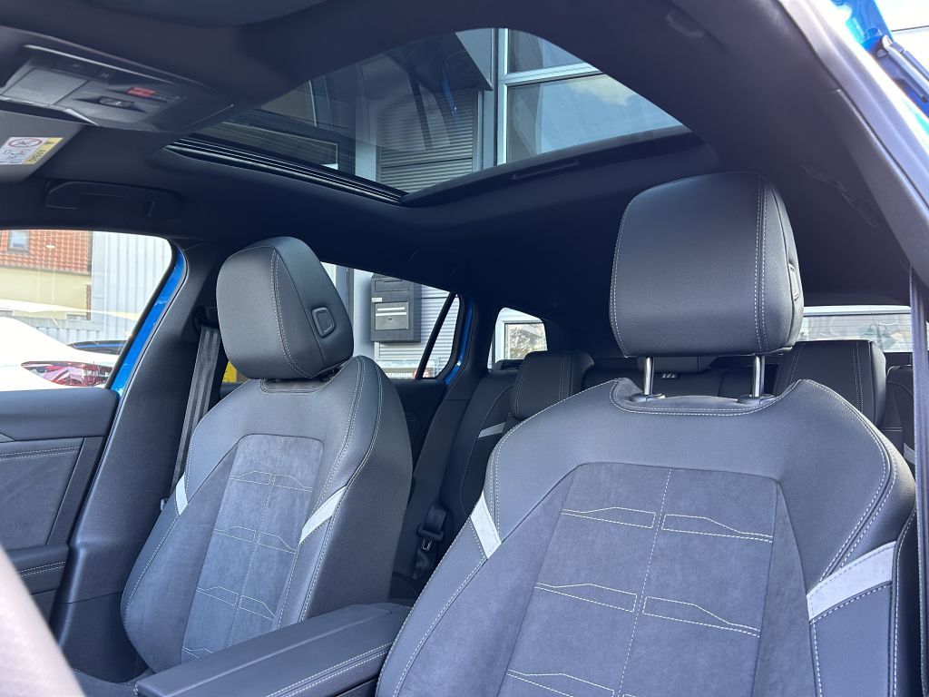 Fahrzeugabbildung Opel Astra Sports Tourer 1.2 Turbo Automatik Ultimate
