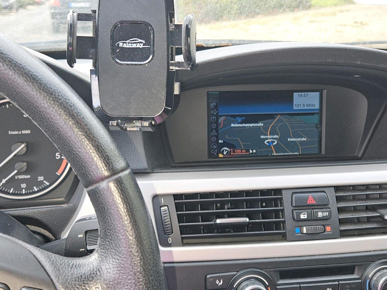 BMW 318 2012 — photo 7