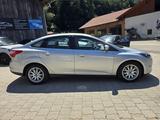Ford Focus Lim. Titanium " "Export" - Ford Focus aus 2011: Limousine