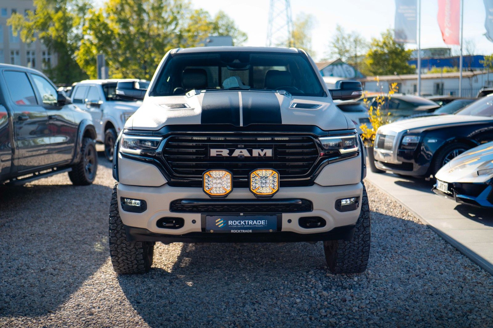 Fahrzeugabbildung Dodge RAM 5.7 V8 HEMI 4x4 NIGHT GT SPORT Offroad 19%