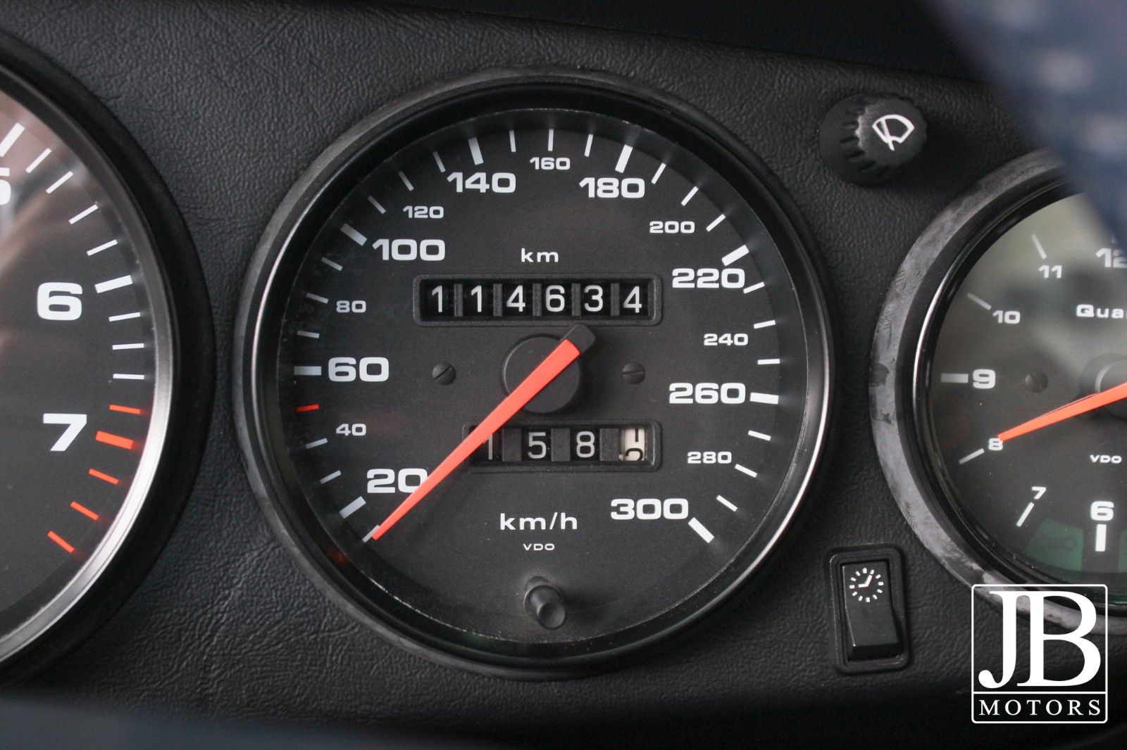 Fahrzeugabbildung Porsche 911 993 Carrera Coupé Schalter Deutsch