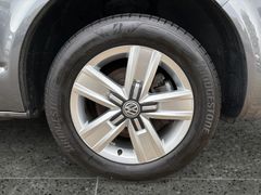 Fahrzeugabbildung Volkswagen T6.1 Multivan Generation Six - Standhzg*Navi*ACC
