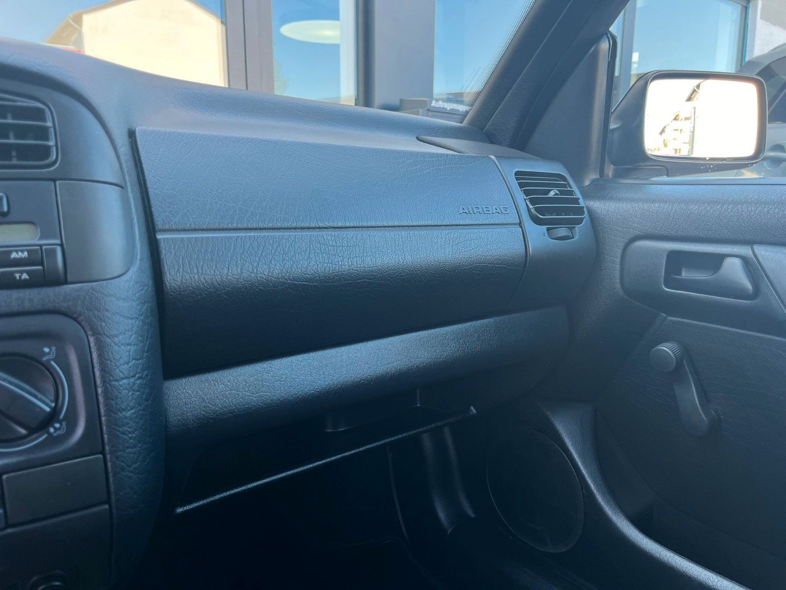 Fahrzeugabbildung Volkswagen Golf 3 Cabriolet*1.Hand*elktr. Verdeck