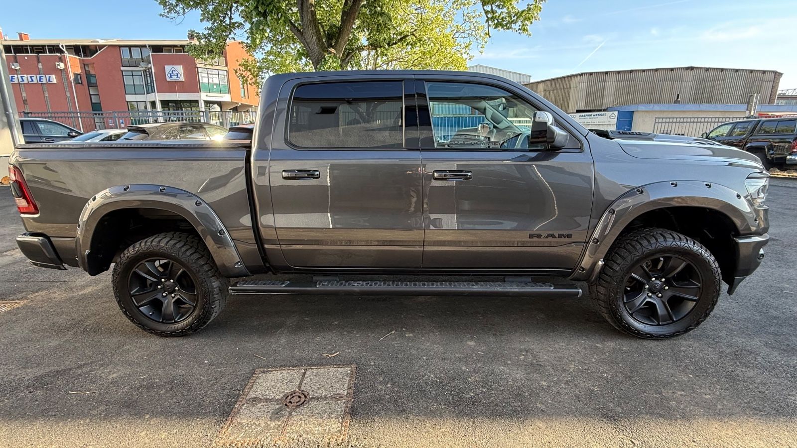 Fahrzeugabbildung Dodge RAM Gen.5  Panorama-LED-Kamera-Sitzkühlung