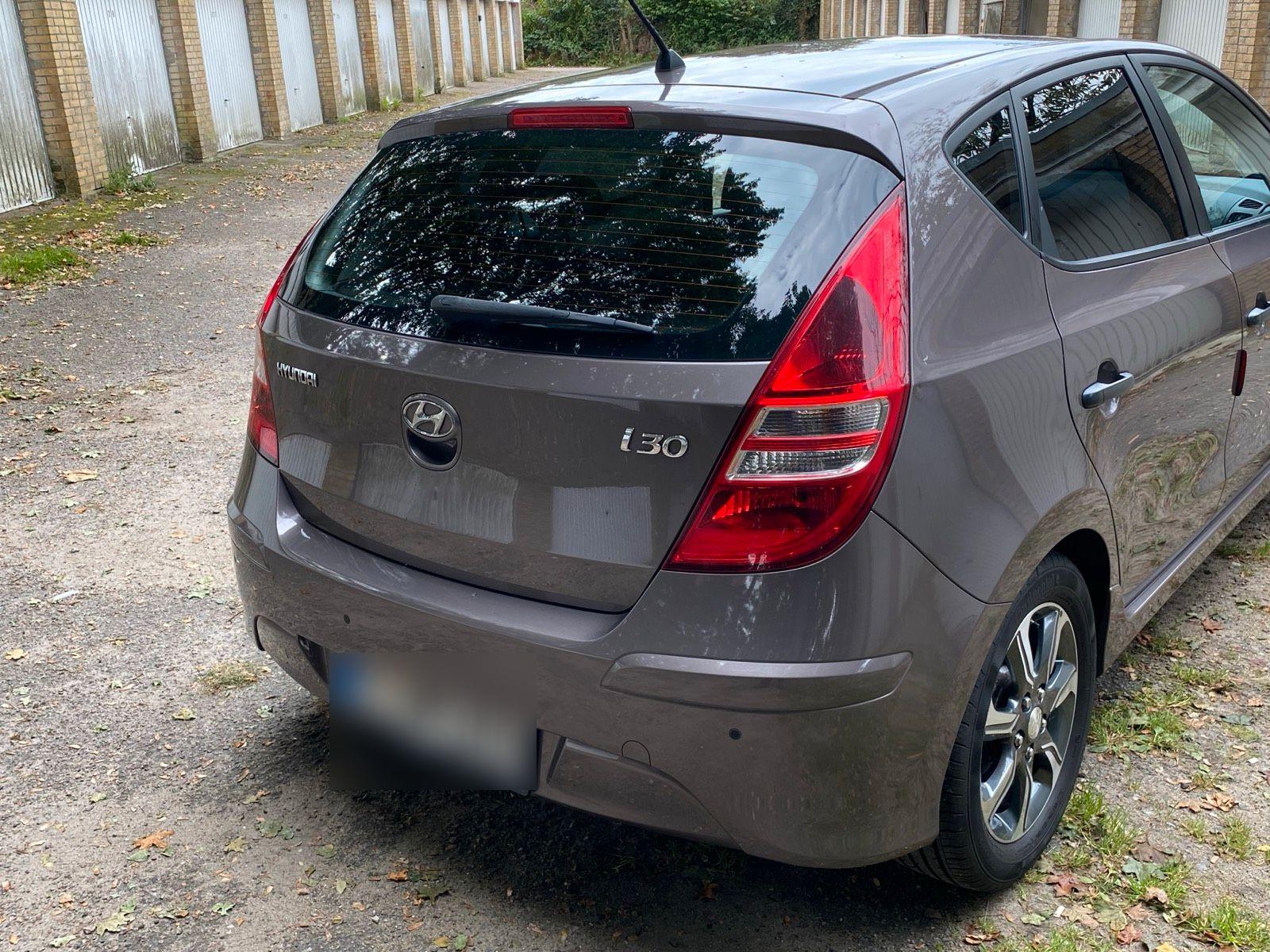 Hyundai i30 2011 — engine 125 HP (92kW)